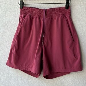 Lululemon Men’s Pace Breaker Short 5”